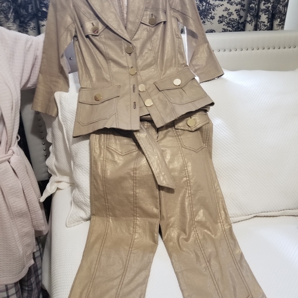 Gold pants / cashe brand. Matching coat sold separ - Picture 3 of 4